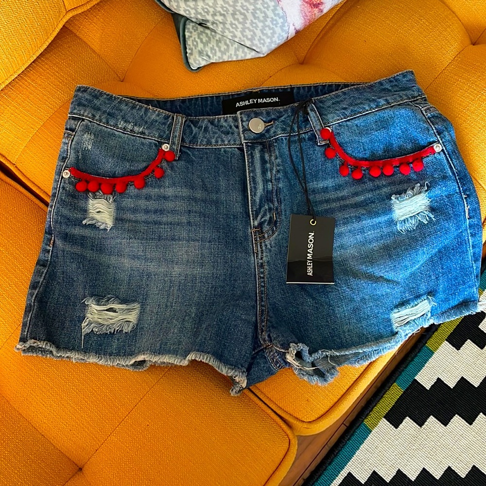 NWT - Ashley Mason - Fringe - Red Pom Pom - Shorts